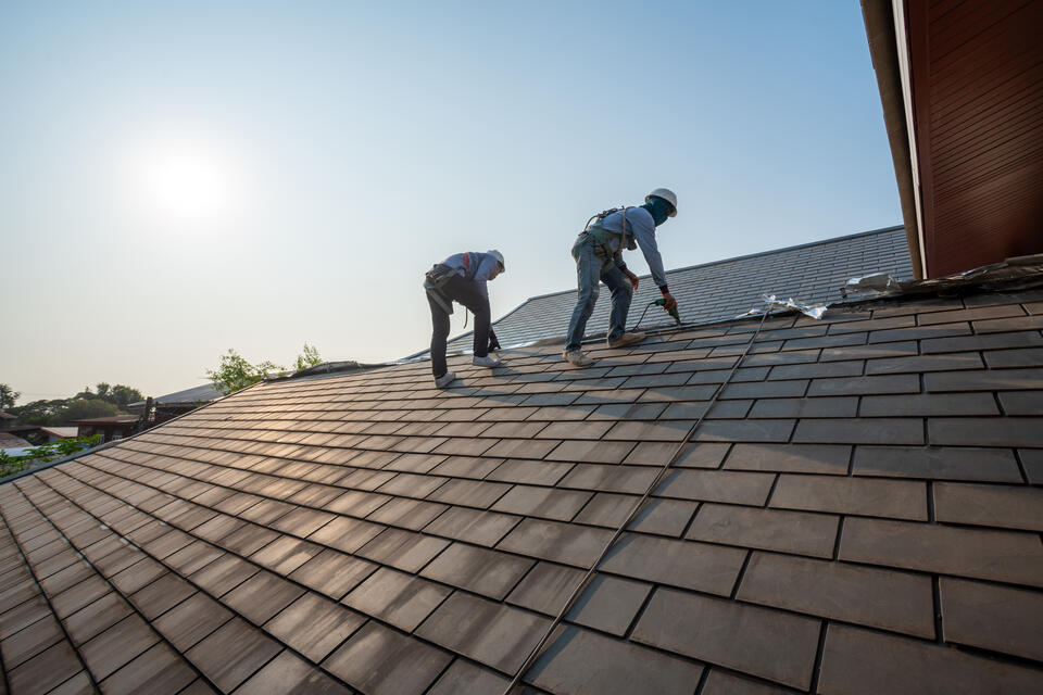 how often should you replace your roof-roof techs replacing residential roof