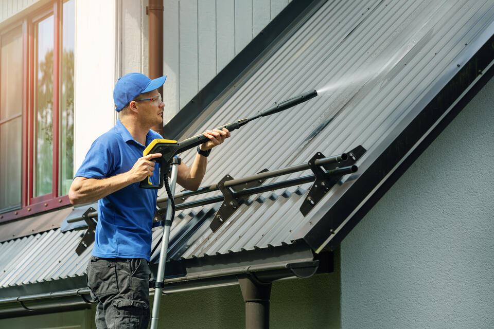 how to clean a metal roof-roof tech power washing residential metal roof